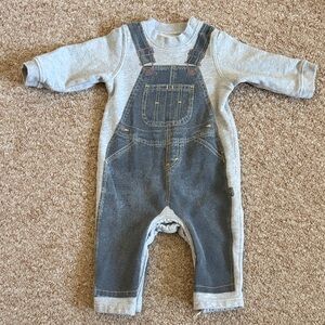 Levi’s Cotton Onesie 12 mo